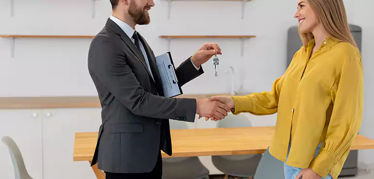 Why Sell Your House With Tenants for Cash in Grinnell, IA?