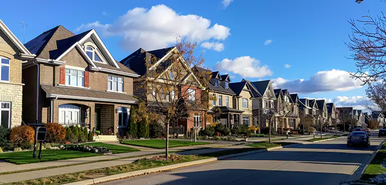 Why Choose Us for Selling Your Foreclosed House in Oskaloosa, IA?