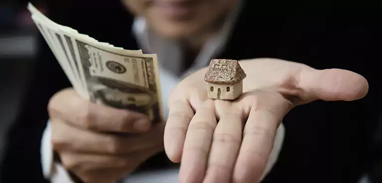Avoid the Hassle of a Traditional Sale in Cedar Falls, IA