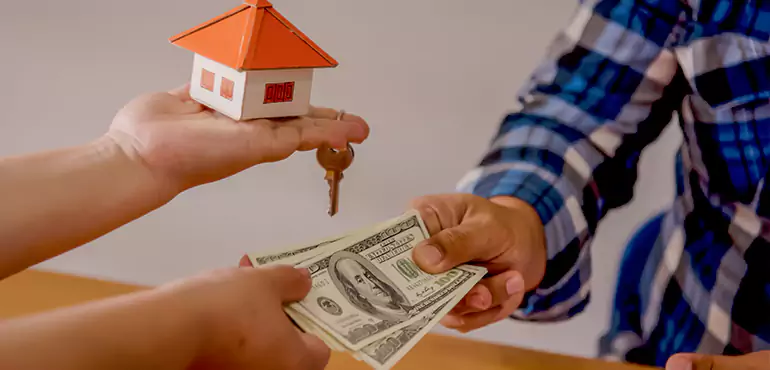 Why Cash Buyers Love Off Market Homes Too in Winterset, IA?